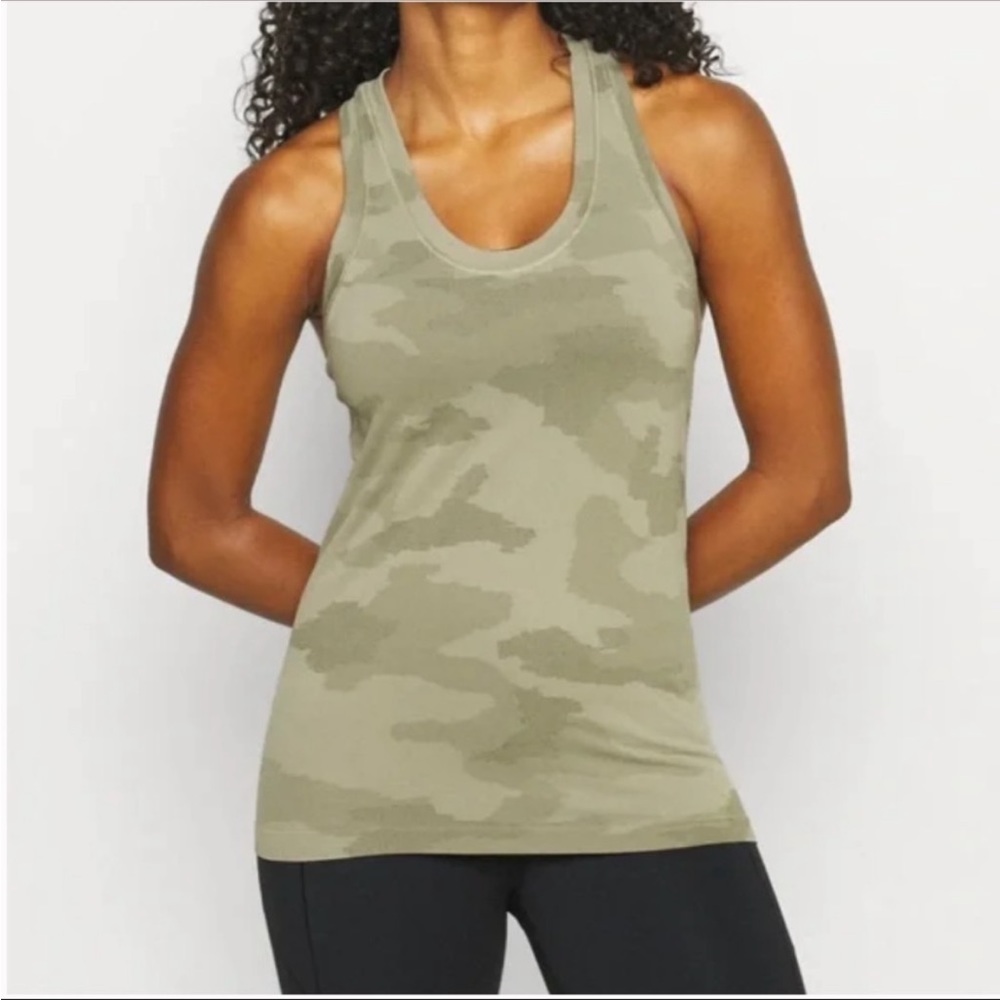Athleta Momentum Tank